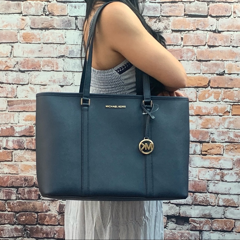 NWT Michael kors Sady Laptop Bag navy blue - Picture 2 of 5